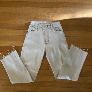 The PERFECT pair of Cream Vintage Wrangler Jeans Sz 1 / 24
